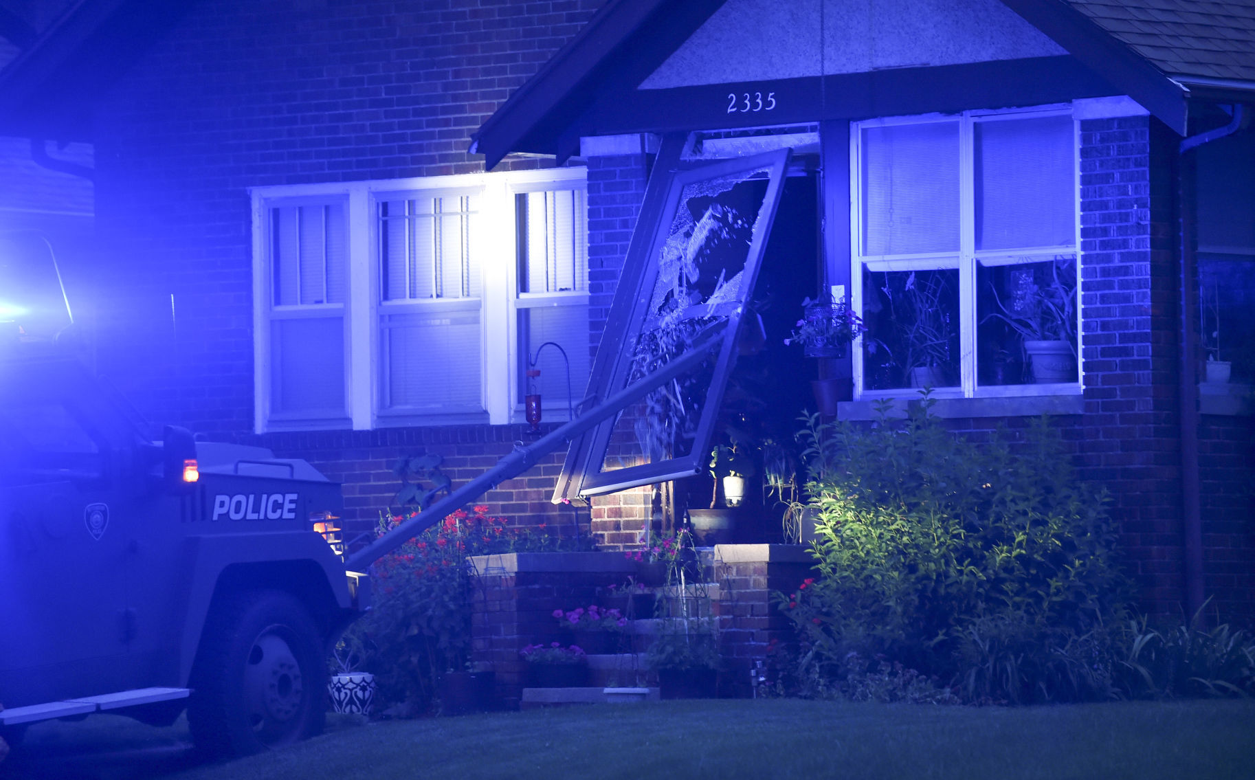 062318-standoff-002a.JPG